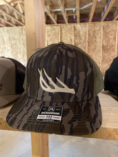 Bottomland Embroidered Antler